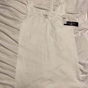 Sleek n chic mid support tank up with stretch